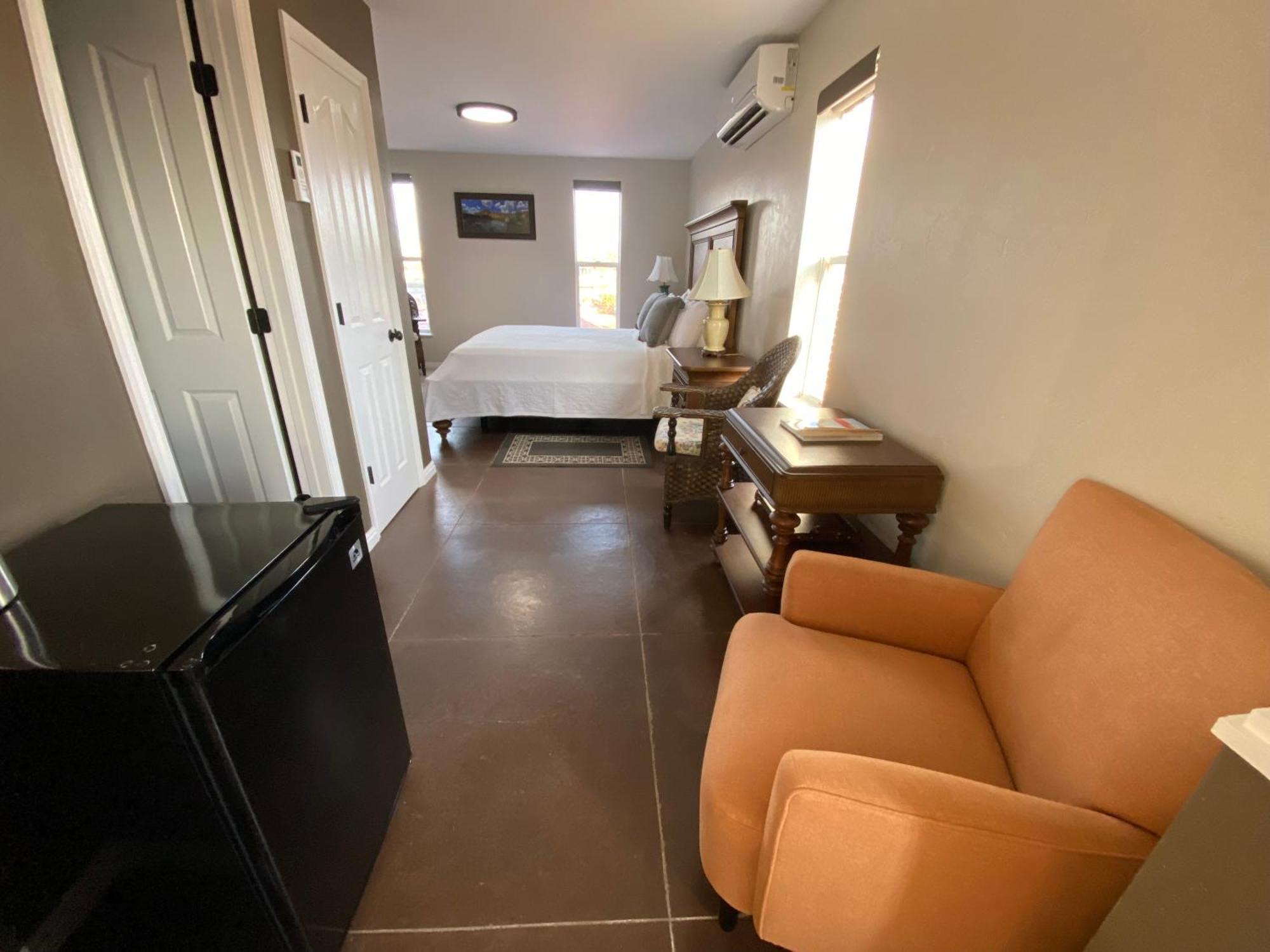 Skyridge Inn Тори Екстериор снимка